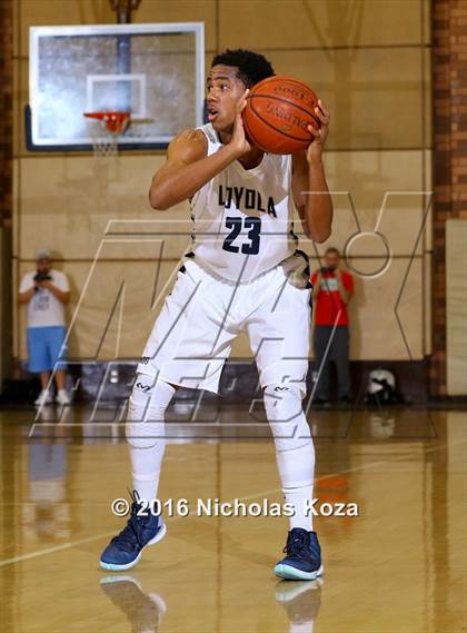 Thumbnail 3 in Harvard-Westlake vs. Loyola photogallery.