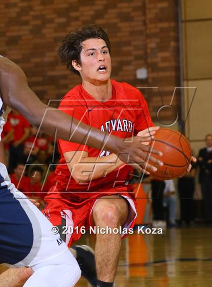 Thumbnail 3 in Harvard-Westlake vs. Loyola photogallery.