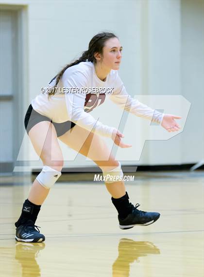 Thumbnail 3 in Sinton vs. Navarro (UIL 4A Regional Semifinal) photogallery.