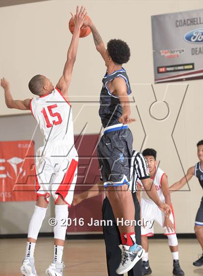Thumbnail 1 in Etiwanda vs. Desert Pines (MaxPreps Holiday Classic) photogallery.