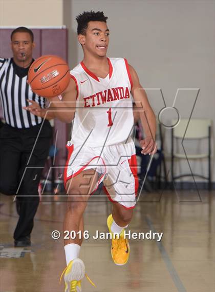 Thumbnail 2 in Etiwanda vs. Desert Pines (MaxPreps Holiday Classic) photogallery.