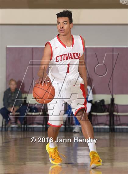 Thumbnail 1 in Etiwanda vs. Desert Pines (MaxPreps Holiday Classic) photogallery.