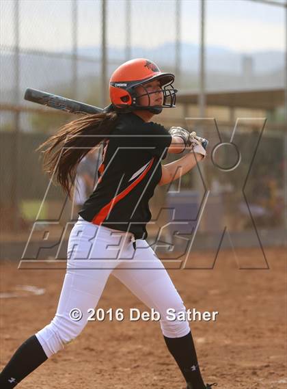 Thumbnail 2 in Aquinas vs San Jacinto photogallery.