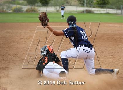 Thumbnail 3 in Aquinas vs San Jacinto photogallery.