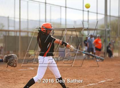 Thumbnail 1 in Aquinas vs San Jacinto photogallery.