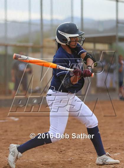 Thumbnail 1 in Aquinas vs San Jacinto photogallery.