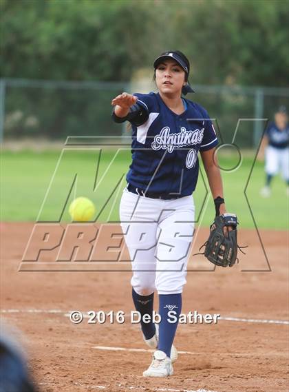Thumbnail 2 in Aquinas vs San Jacinto photogallery.