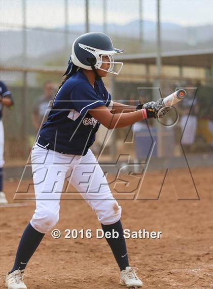 Thumbnail 1 in Aquinas vs San Jacinto photogallery.