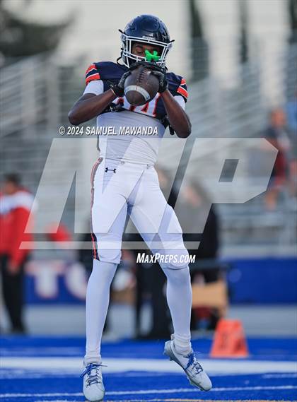 Thumbnail 2 in   Serra @ Chaminade photogallery.