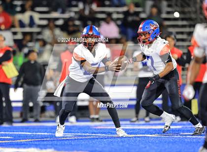 Thumbnail 1 in   Serra @ Chaminade photogallery.