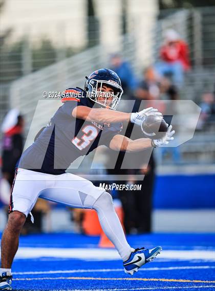 Thumbnail 1 in   Serra @ Chaminade photogallery.