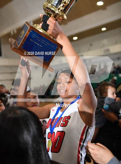 Thumbnail 2 in Verdugo Hills vs. Robert F. Kennedy Community (CIF City Secion Championship) photogallery.