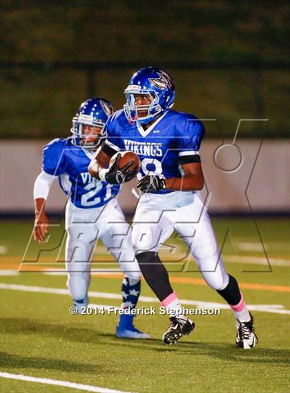 Thumbnail 3 in Valley vs. Burbank  photogallery.