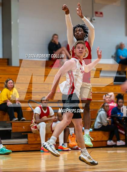 Thumbnail 2 in West Union vs Lafayette (Scrimmage) photogallery.