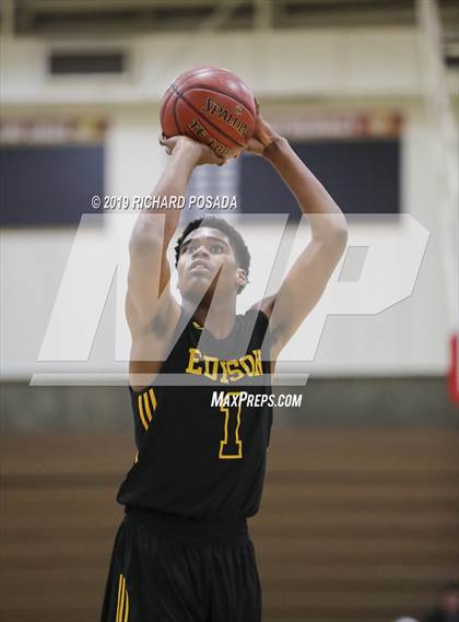 Thumbnail 3 in San Leandro vs. Edison (Clovis West Nike Invitational) photogallery.