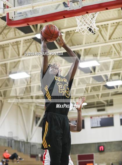 Thumbnail 3 in San Leandro vs. Edison (Clovis West Nike Invitational) photogallery.
