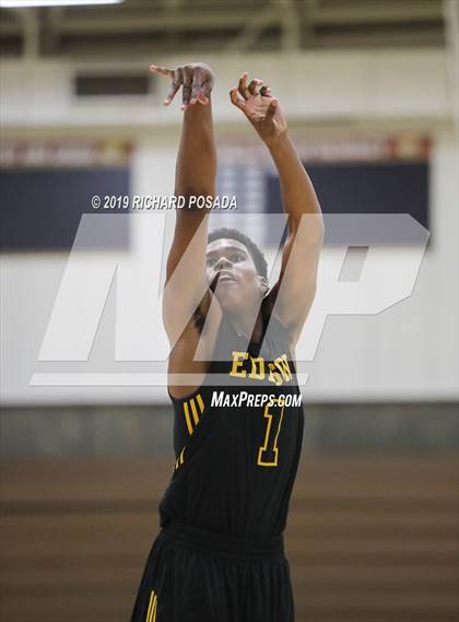 Thumbnail 2 in San Leandro vs. Edison (Clovis West Nike Invitational) photogallery.