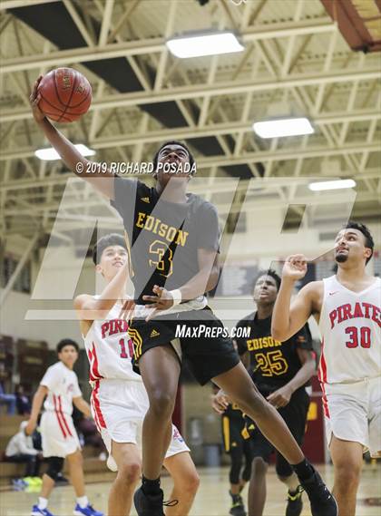 Thumbnail 1 in San Leandro vs. Edison (Clovis West Nike Invitational) photogallery.