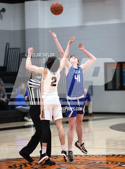 Thumbnail 1 in Krum @ Springtown photogallery.