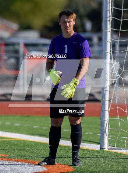 Thumbnail 3 in Highland vs. Perry (Coyote Classic Tournament) photogallery.
