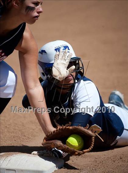 Thumbnail 2 in Christian vs Mater Dei (CIF SDS D4 Final) photogallery.