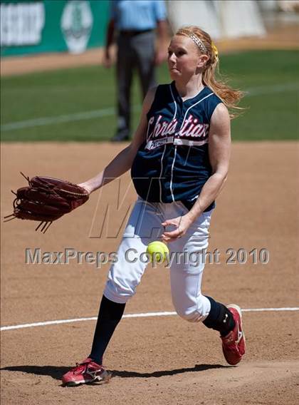 Thumbnail 3 in Christian vs Mater Dei (CIF SDS D4 Final) photogallery.