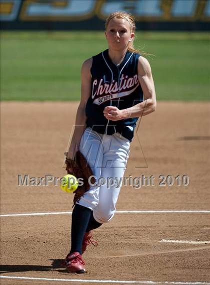 Thumbnail 2 in Christian vs Mater Dei (CIF SDS D4 Final) photogallery.