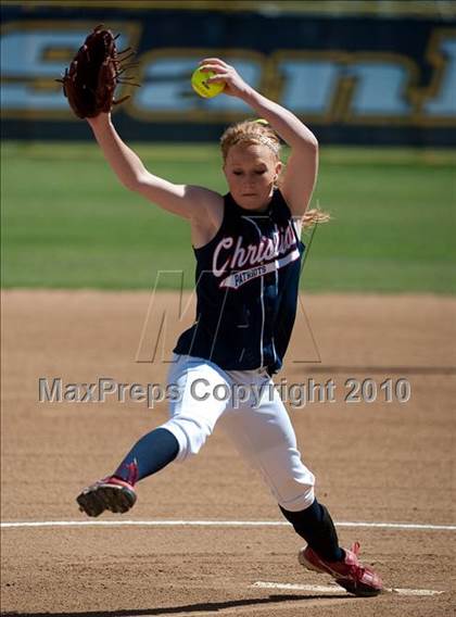 Thumbnail 3 in Christian vs Mater Dei (CIF SDS D4 Final) photogallery.