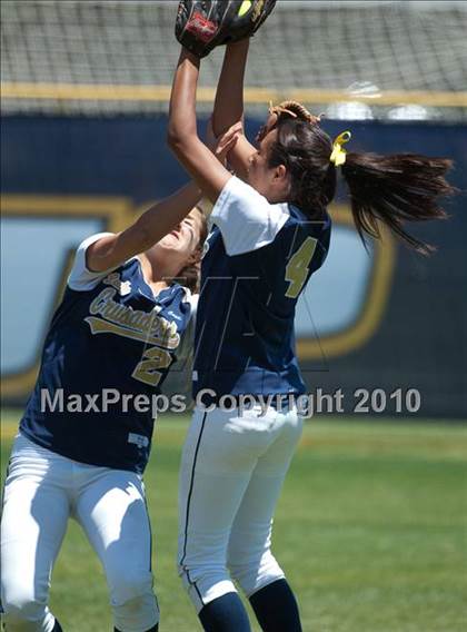 Thumbnail 2 in Christian vs Mater Dei (CIF SDS D4 Final) photogallery.