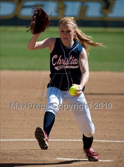 Thumbnail 2 in Christian vs Mater Dei (CIF SDS D4 Final) photogallery.