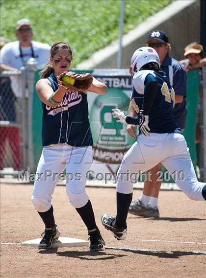 Thumbnail 3 in Christian vs Mater Dei (CIF SDS D4 Final) photogallery.