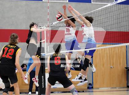 Thumbnail 3 in Jesuit @ Folsom photogallery.