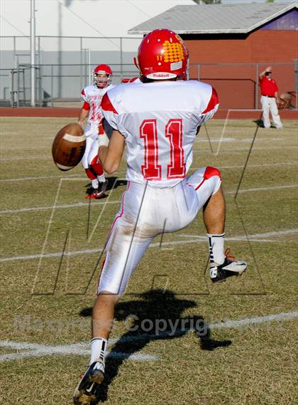 Thumbnail 1 in Show Low vs. Seton Catholic (AIA D4 Playoffs) photogallery.