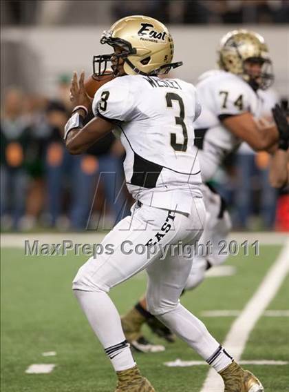 Thumbnail 2 in Carroll vs. Plano East (5A Division 1 Region 1 Bi-District) photogallery.