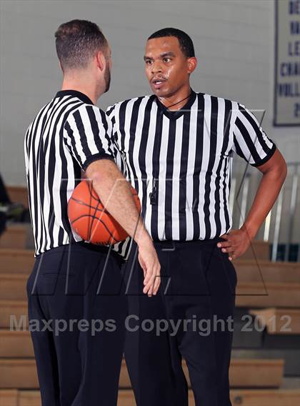 Thumbnail 3 in La Costa Canyon vs King (MaxPreps Holiday Classic) photogallery.
