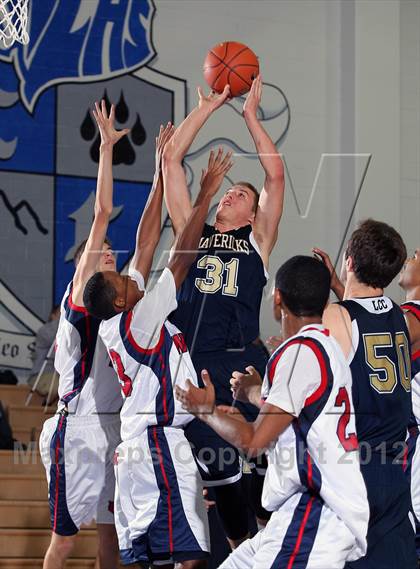 Thumbnail 3 in La Costa Canyon vs King (MaxPreps Holiday Classic) photogallery.