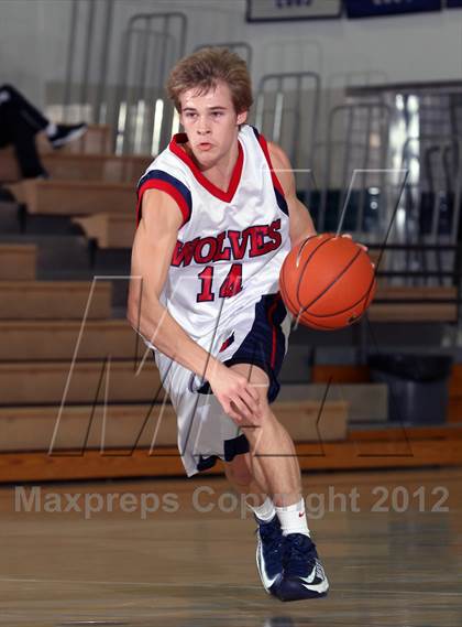 Thumbnail 3 in La Costa Canyon vs King (MaxPreps Holiday Classic) photogallery.