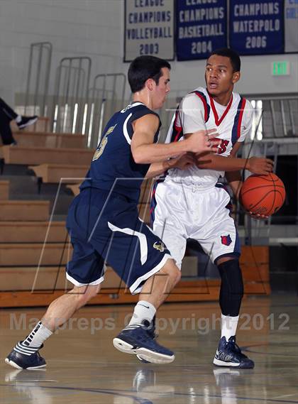 Thumbnail 3 in La Costa Canyon vs King (MaxPreps Holiday Classic) photogallery.