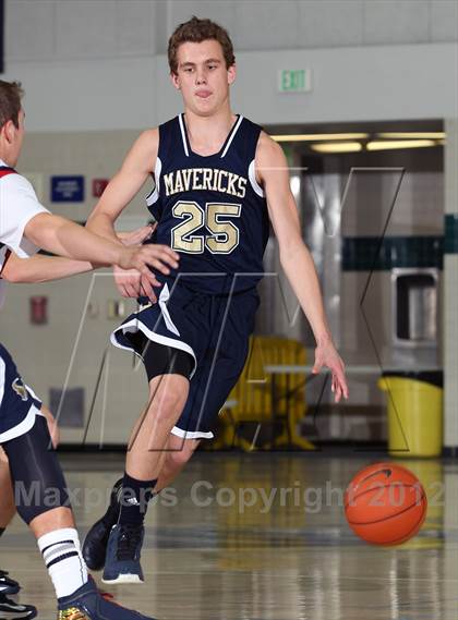 Thumbnail 2 in La Costa Canyon vs King (MaxPreps Holiday Classic) photogallery.