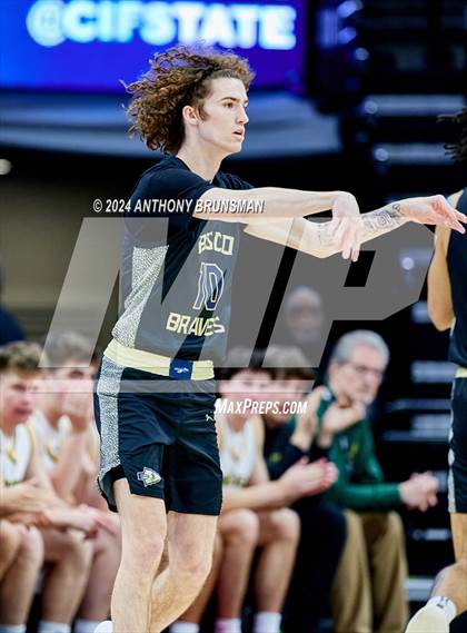 Thumbnail 2 in St. John Bosco vs San Ramon Valley (CIF State D1 Final) photogallery.