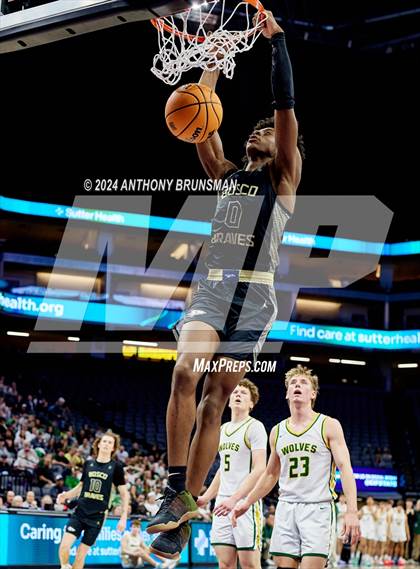 Thumbnail 2 in St. John Bosco vs San Ramon Valley (CIF State D1 Final) photogallery.