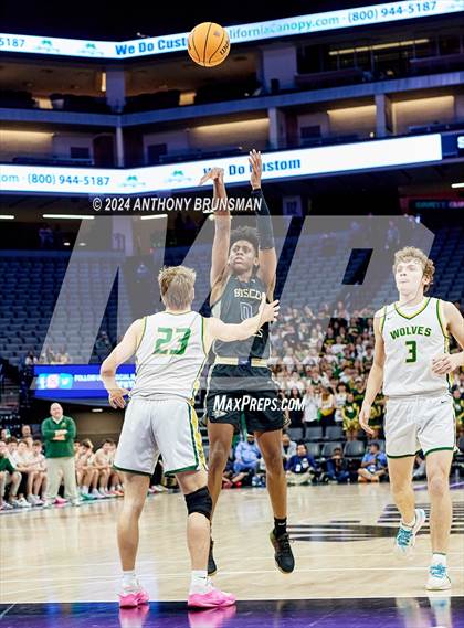 Thumbnail 3 in St. John Bosco vs San Ramon Valley (CIF State D1 Final) photogallery.