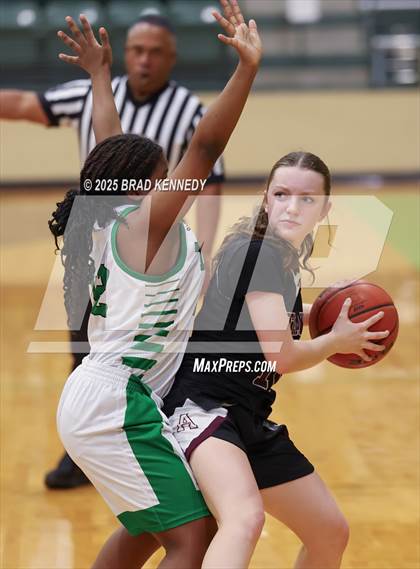 Thumbnail 1 in JV: Atlanta @ Tatum photogallery.