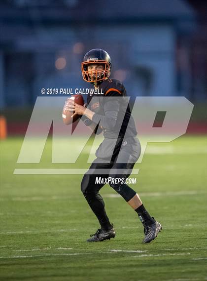 Thumbnail 1 in Toledo vs. Napavine (WIAA 2B Quarterfinal) photogallery.