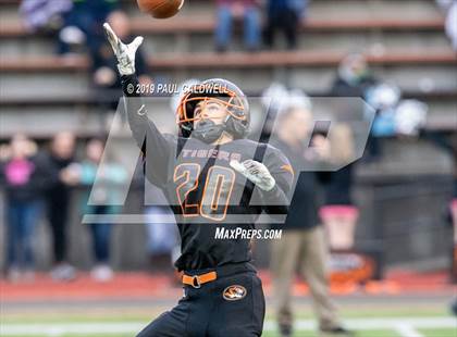 Thumbnail 1 in Toledo vs. Napavine (WIAA 2B Quarterfinal) photogallery.