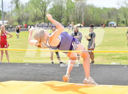 Thumbnail 2 in Warner Invitational photogallery.