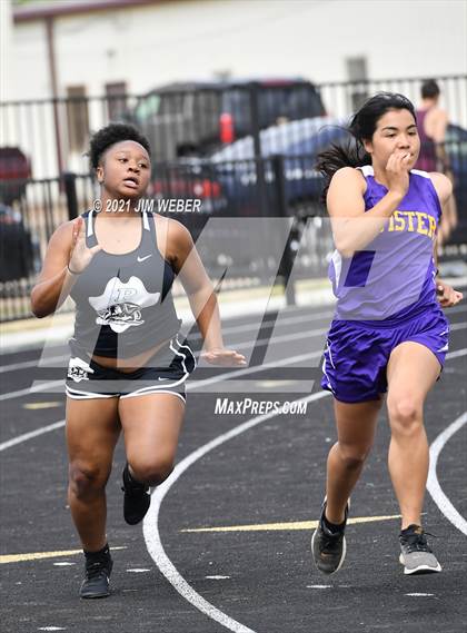 Thumbnail 2 in Warner Invitational photogallery.