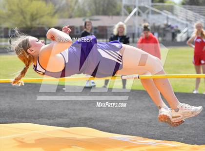 Thumbnail 2 in Warner Invitational photogallery.