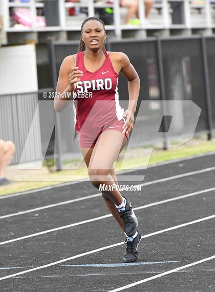 Thumbnail 2 in Warner Invitational photogallery.