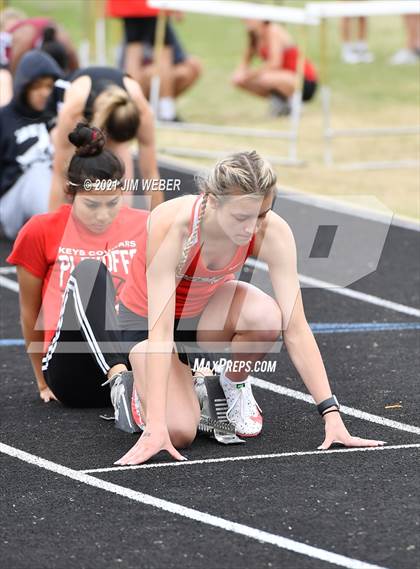 Thumbnail 3 in Warner Invitational photogallery.